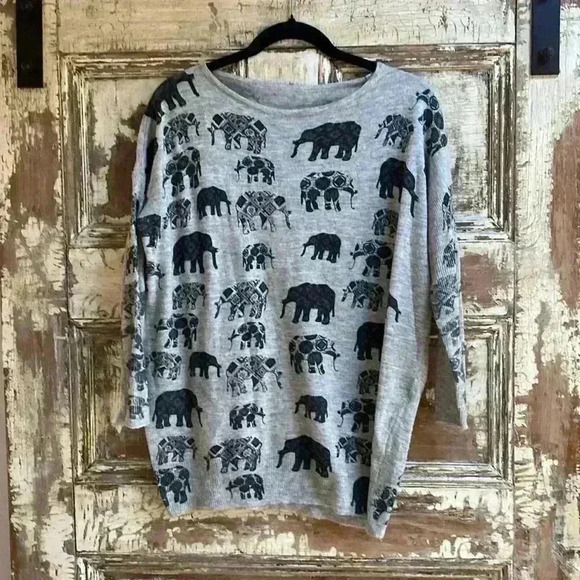 Elephant Print Sweater, size S - Picture 1 of 4